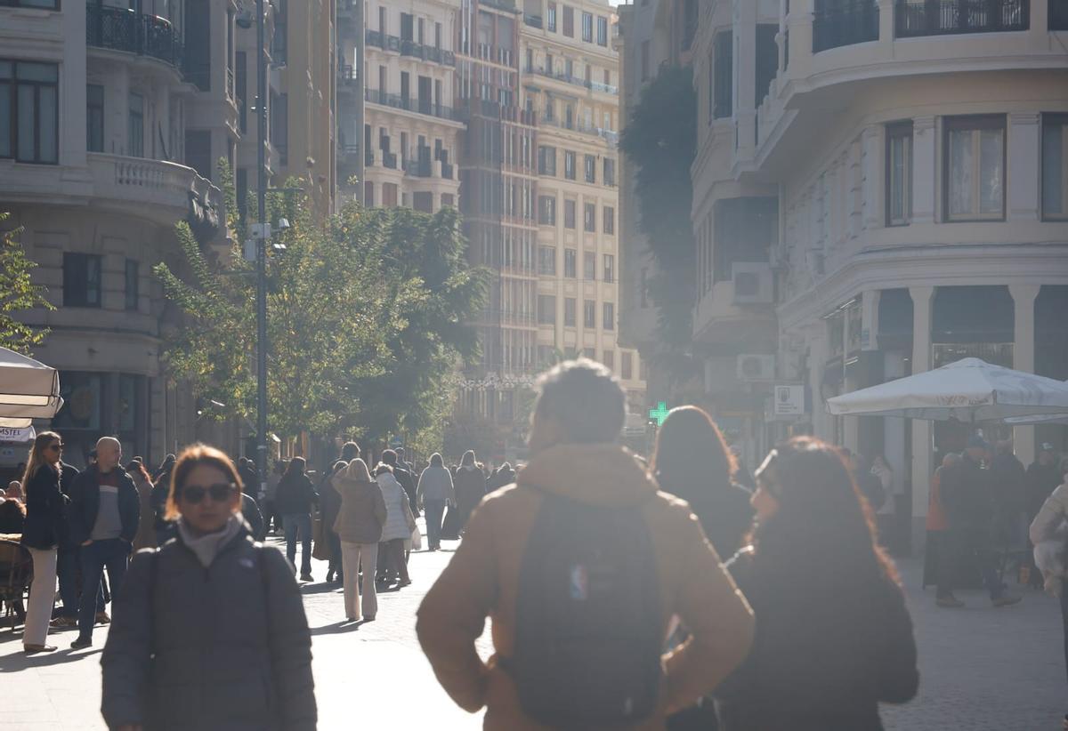 València se prepara para la Nochebuena: el Mercado Central, lleno