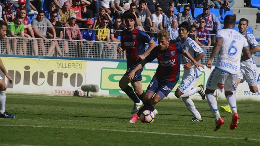 El Huesca iguala un 0-2 y aguanta en el ‘playoff’