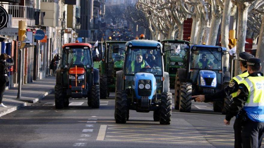 El campo aragonés sacará otra vez los tractores a la calle