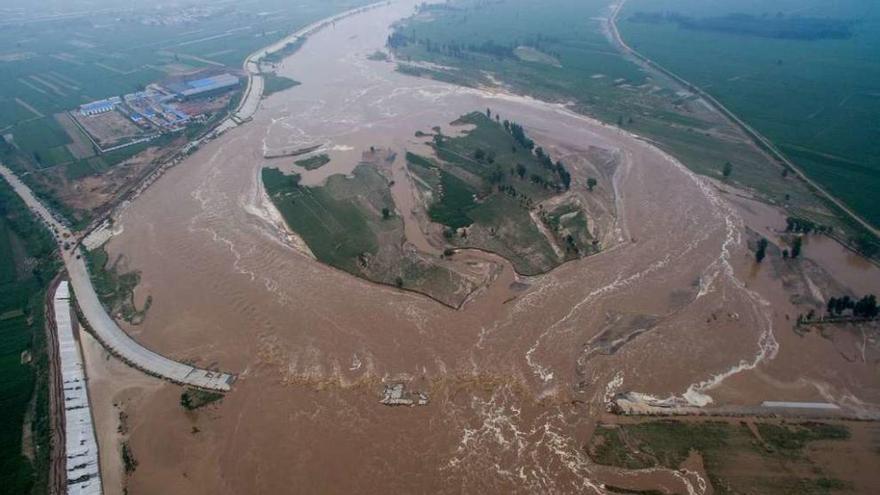 Las fuertes lluvias dejan en China más de cien muertos y 16 millones de evacuados