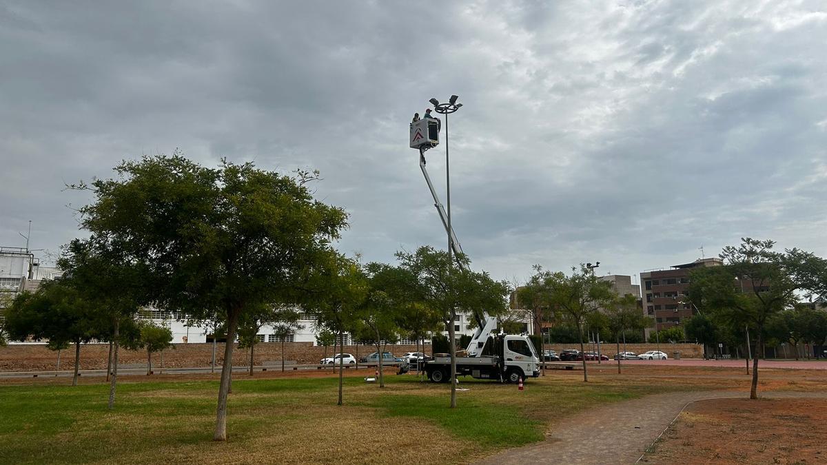 Vila-real repara els problemes de subministrament elèctric en la CEM i acaba amb les zones fosques.