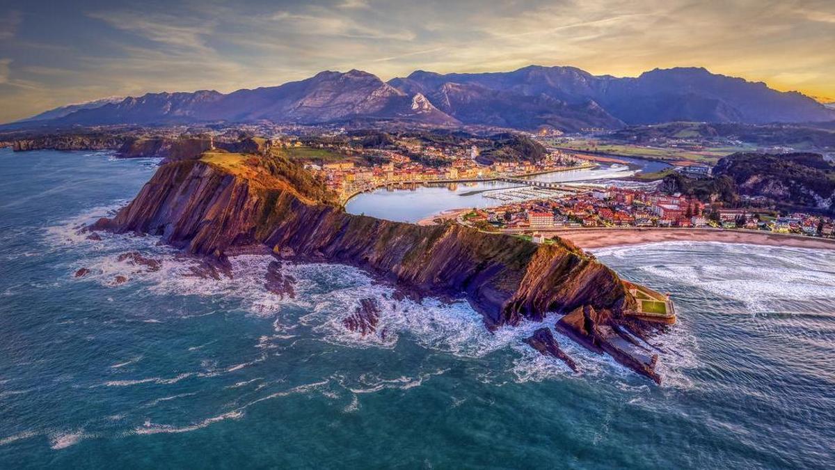 Ribadesella, la preciosa villa marinera de Asturias que parece un viaje en el tiempo
