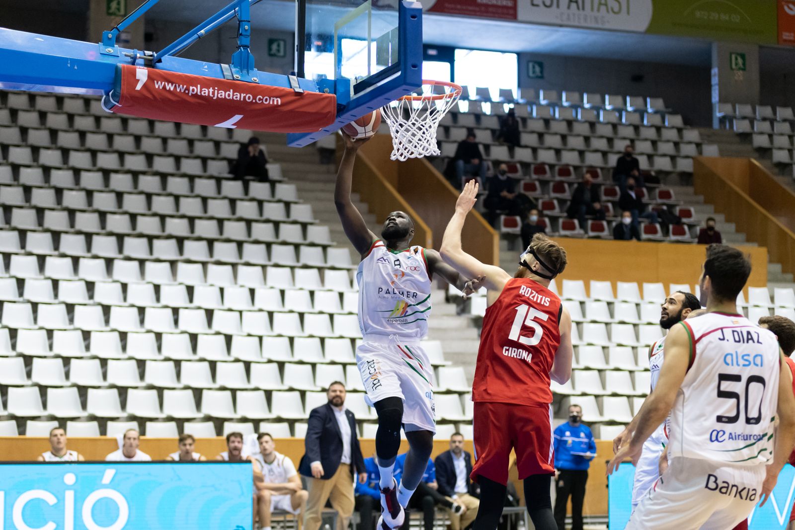 El Palmer Palma abre el año con un triunfo en Girona