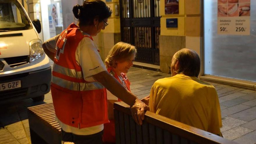 Cruz Roja atiende a más de medio millar de personas sin hogar en Córdoba