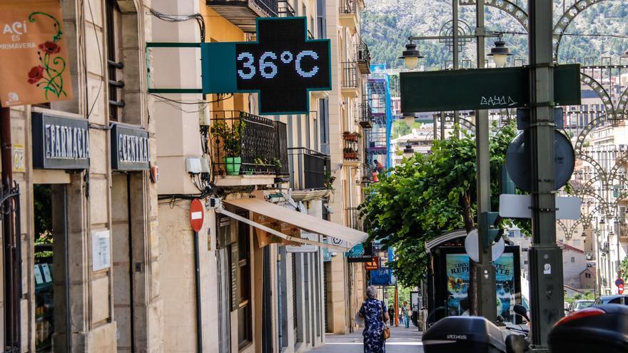 Sanidad mantiene la alerta por altas temperaturas un día más en 17 municipios de l&#039;Alcoià y el Comtat