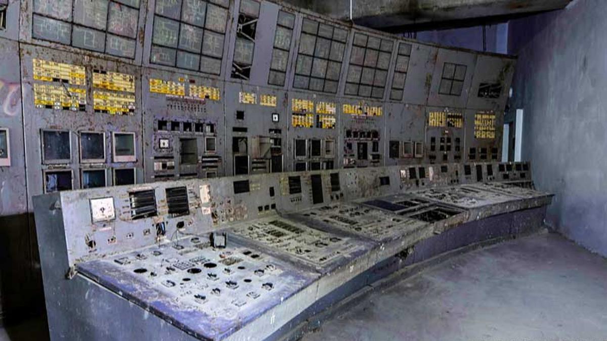 Se abre al público la sala de control  del reactor 4 de Chernobil, la zona más peligrosa  y radioactiva de la planta nuclear