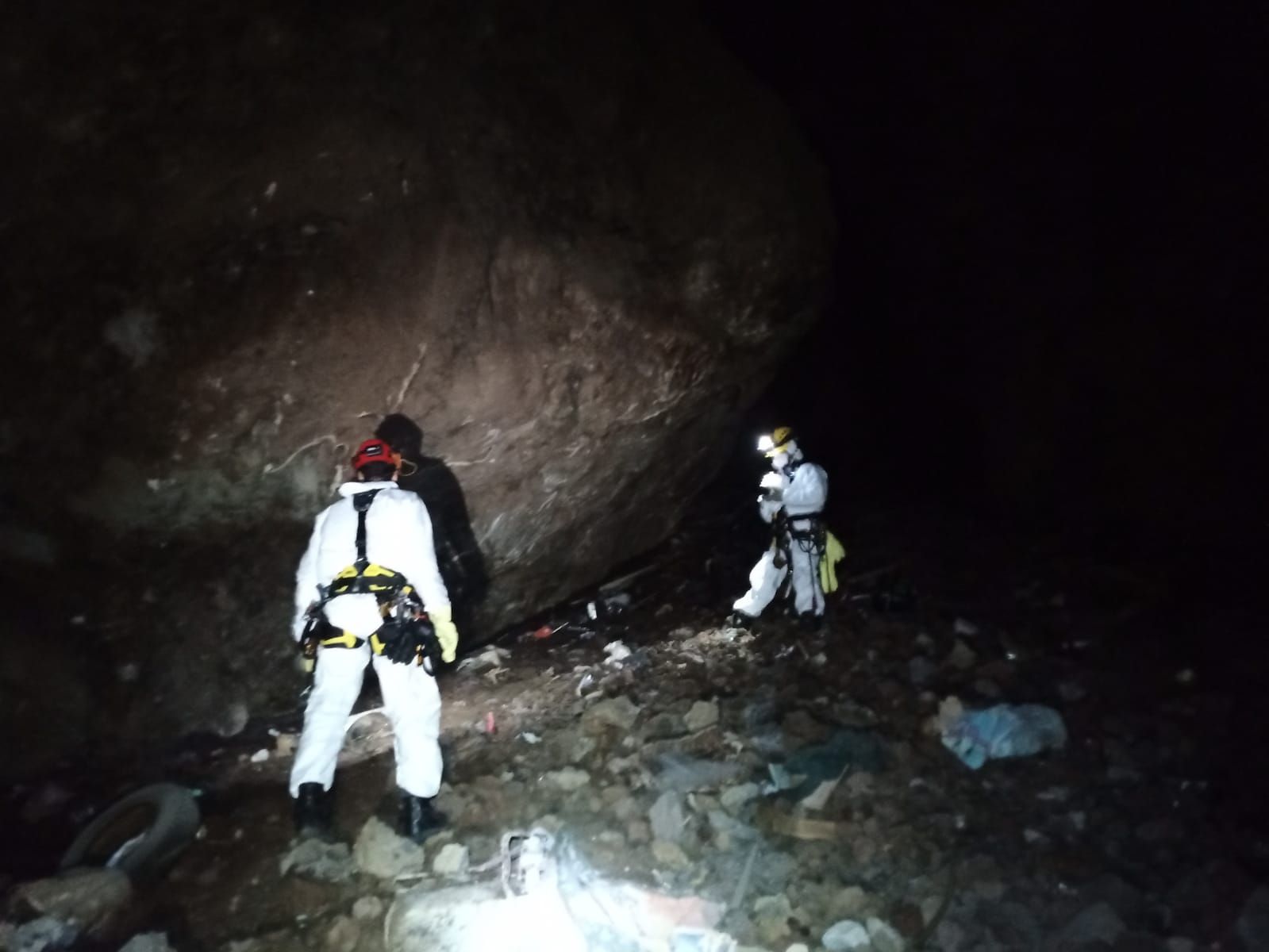 Galería del descenso oficial a la Sima de Jinámar