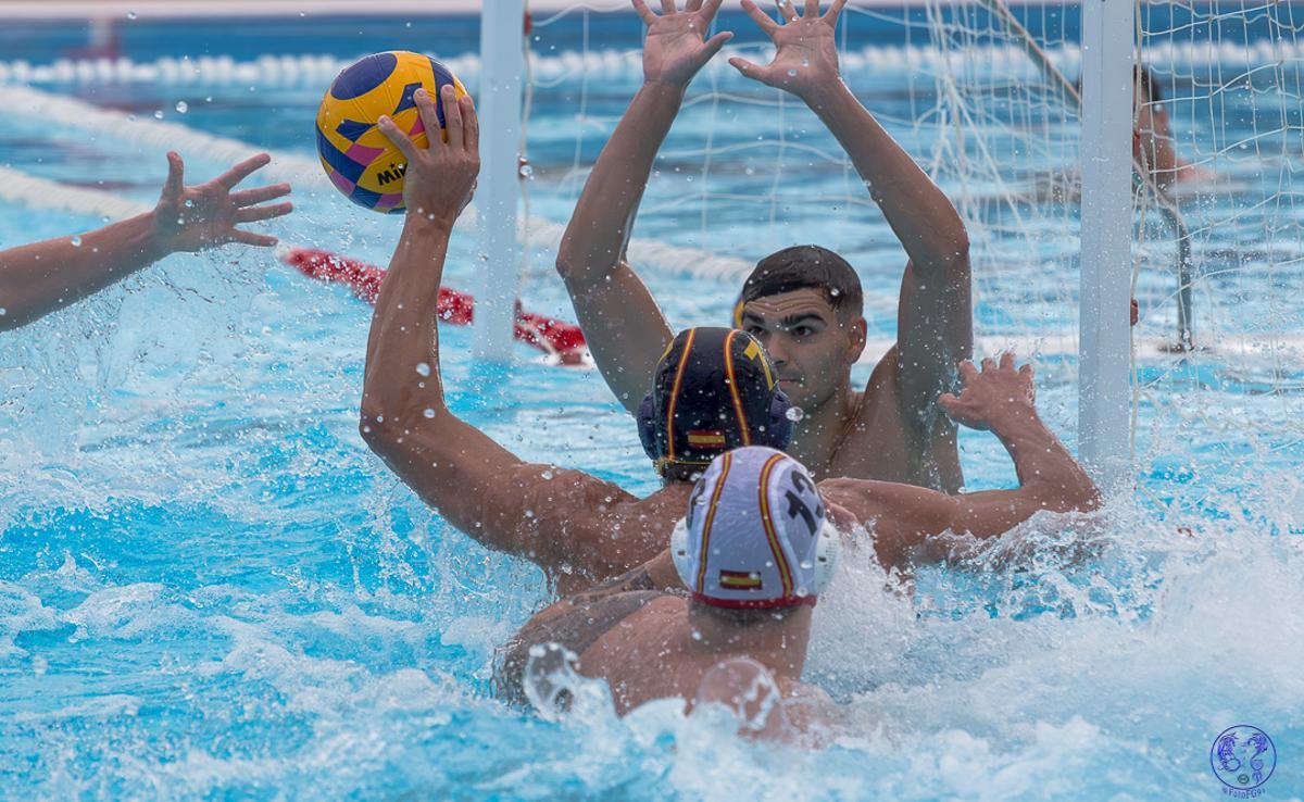 Entrenamiento de la selección española de waterpolo en Mallorca