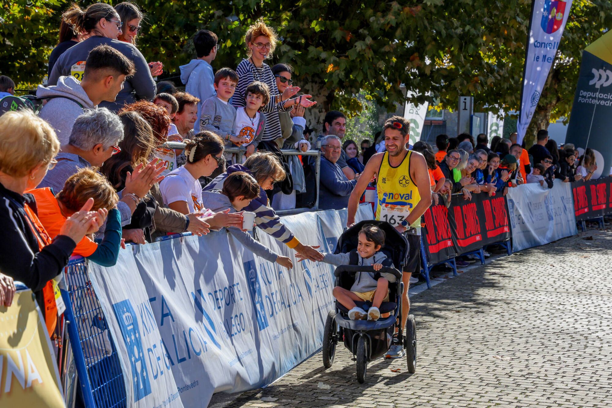 Andaina y carrera solidaria por niños como Leo Diz