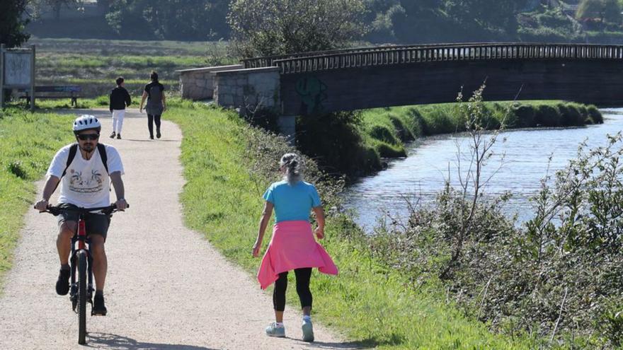 Particulares ceden tres fincas para que el paseo del Lagares supere los 11 km