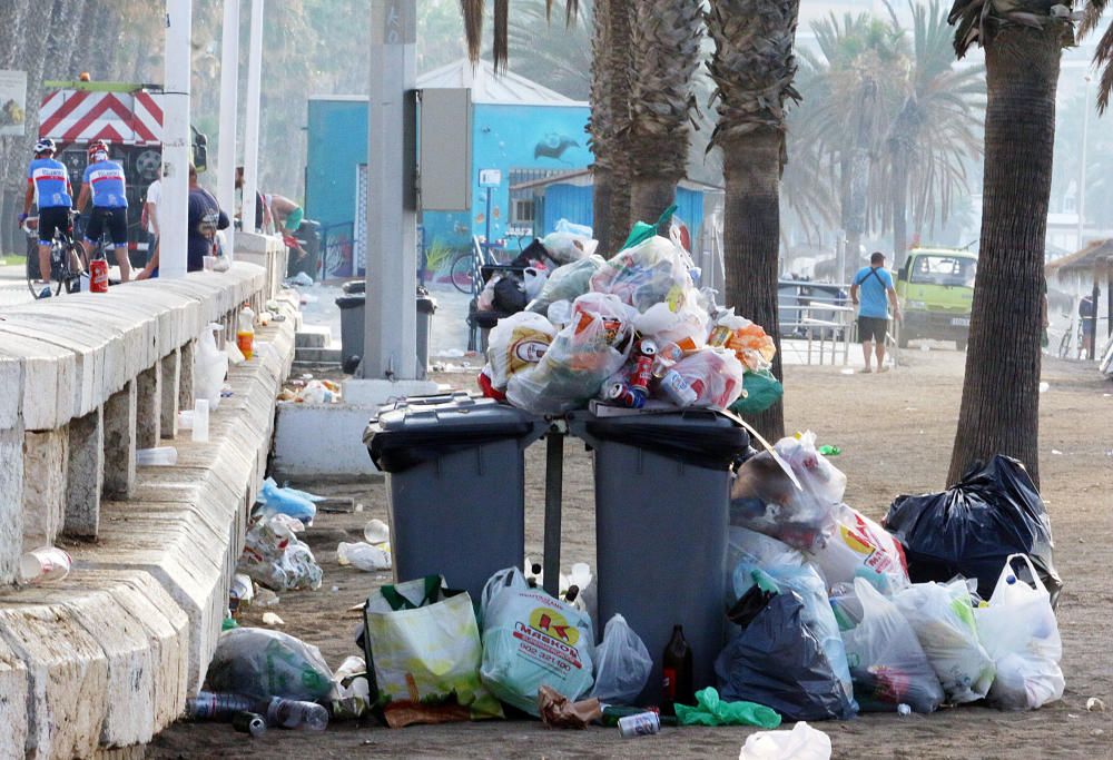 Así han quedado las playas después de la Noche de San Juan