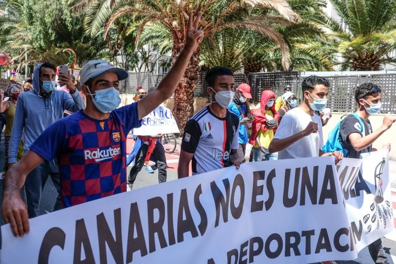 Concentración 'Canarias no es una jaula'