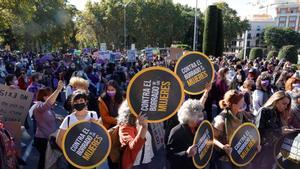 Manifestación de asociaciones feministas en defensa de los derechos de las mujeres y contra la Ley Trans.