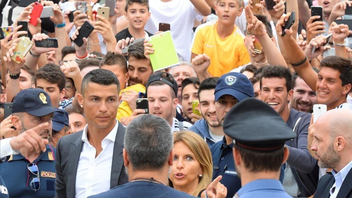 Cristiano enciende Turín y el Madrid de Lopetegui empieza con discreción