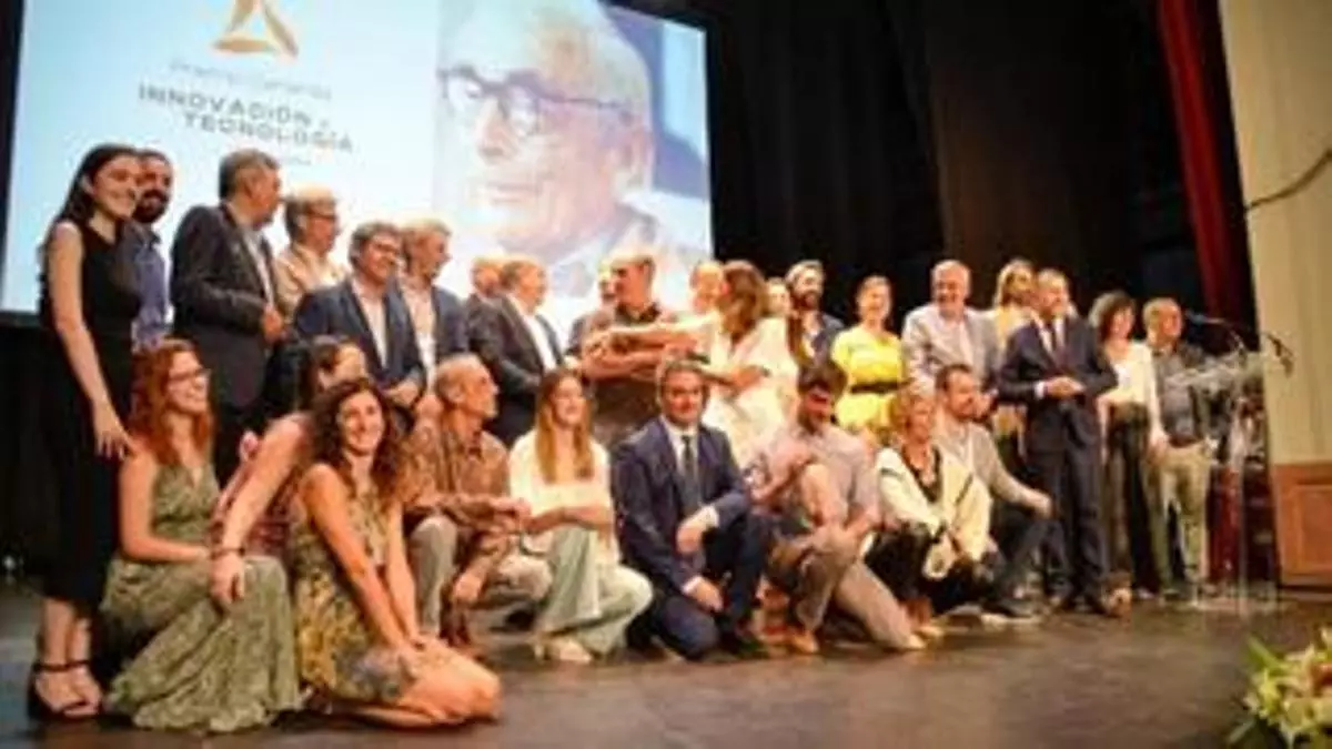 Medalla de Oro a Emerge por ayudar a construir la Canarias del futuro