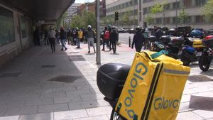 Un juzgado de Barcelona rechaza la demanda de Just Eat contra Glovo por competencia desleal