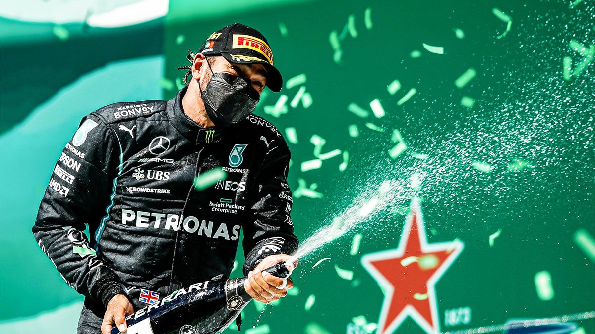 Lewis Hamilton busca su quinta victoria consecutiva en Barcelona
