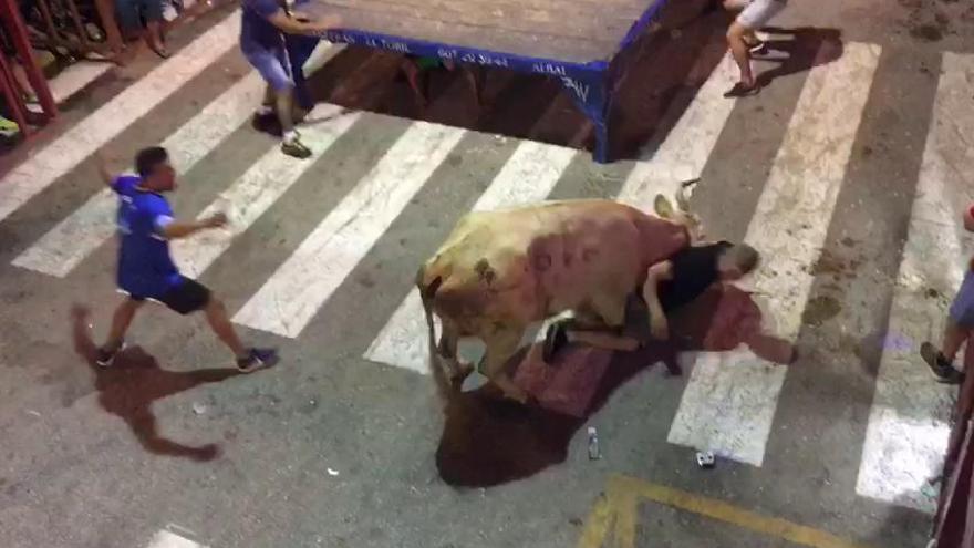 Dos nuevos heridos en los "bous al carrer" de Calp