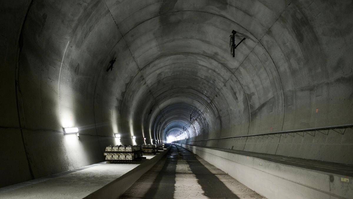 Uno de los túneles por los que transcurrirá el AVE Madrid-Galicia. // BRAIS LORENZO