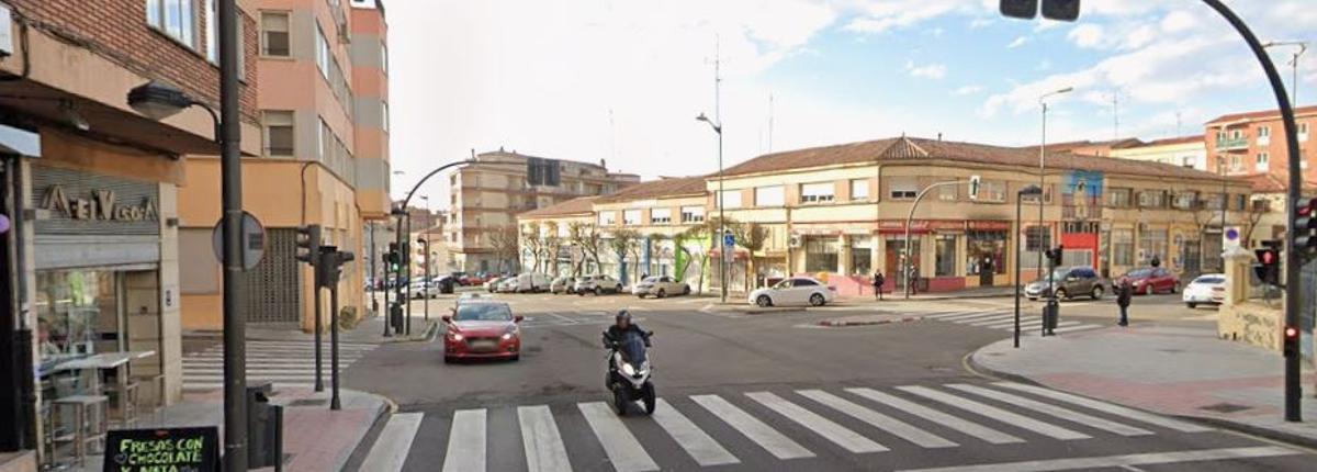 Ronda de la Feria, en la confluencia con la avenida Plaza de Toros.