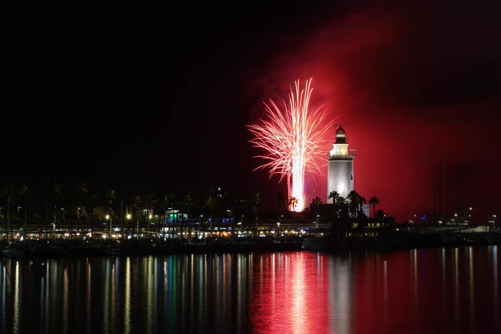 El pregón y los fuegos abren la Feria de Málaga 2019