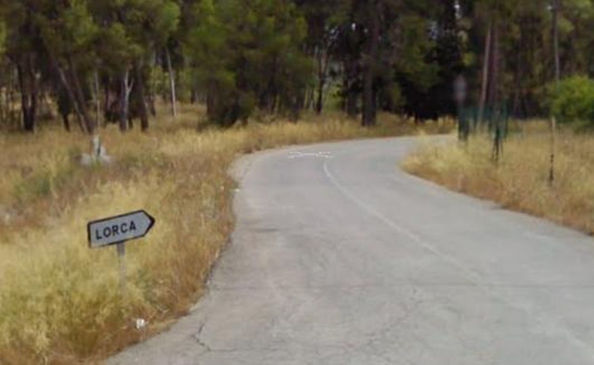 Carretera entre Lorca y el Pantano de Puentes.
