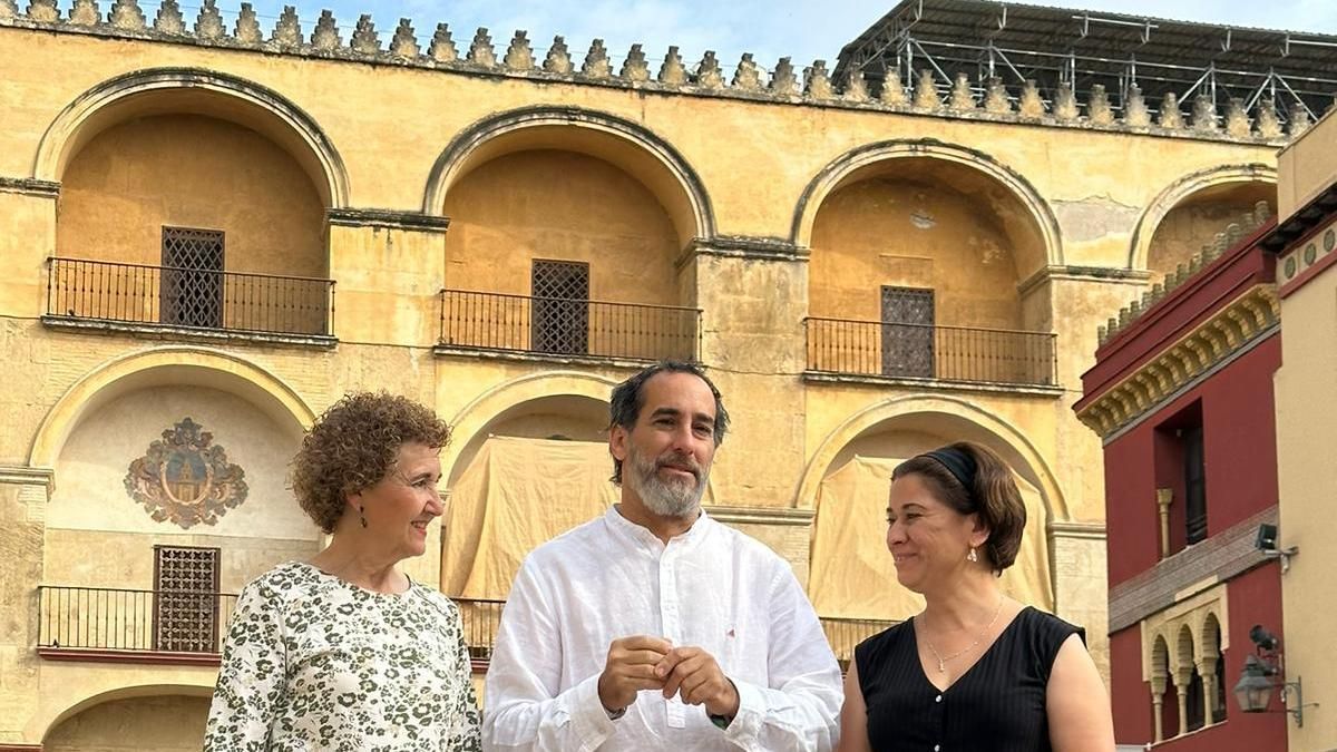 Carmen García, Juan Hidalgo candidato de Hacemos Córdoba, e Irene Ruiz.