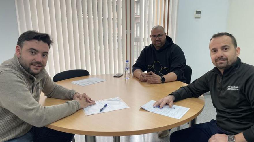 L’Ajuntament de Sallent i el C.E. Sallent signen un conveni de col·laboració | AJ. SALLENT