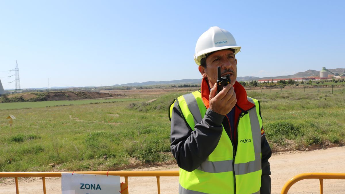 Dinamitan las torres de la central térmica que contaminó el norte de Castellón hace 40 años