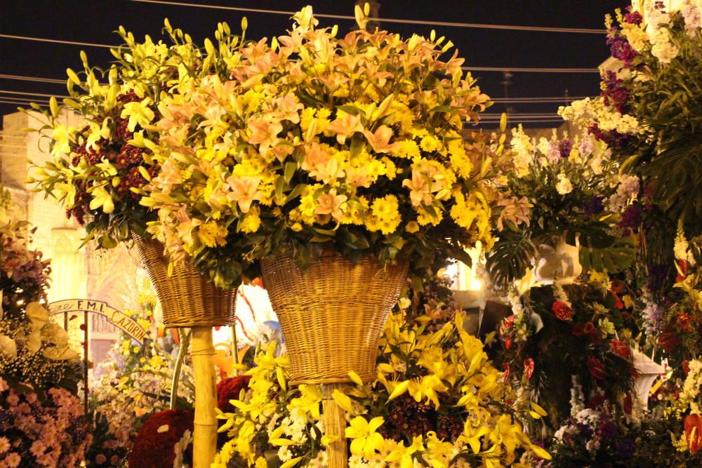 Así son las canastillas y el manto de la Ofrenda