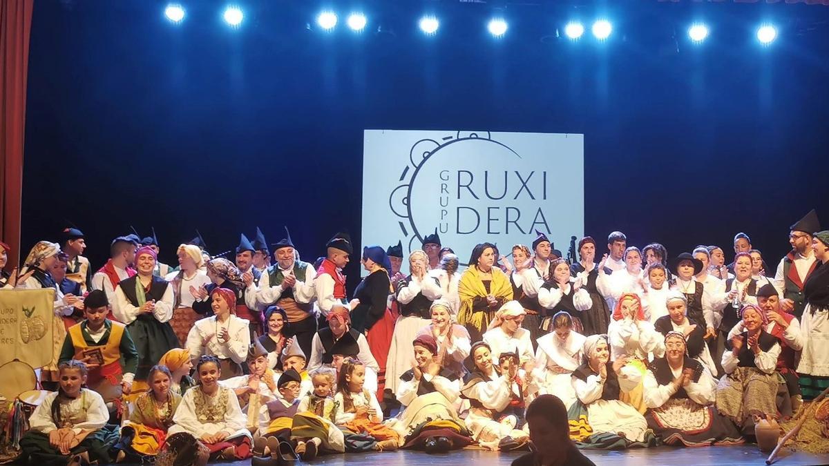 El grupo &quot;Ruxidera&quot;, en una reciente gala.