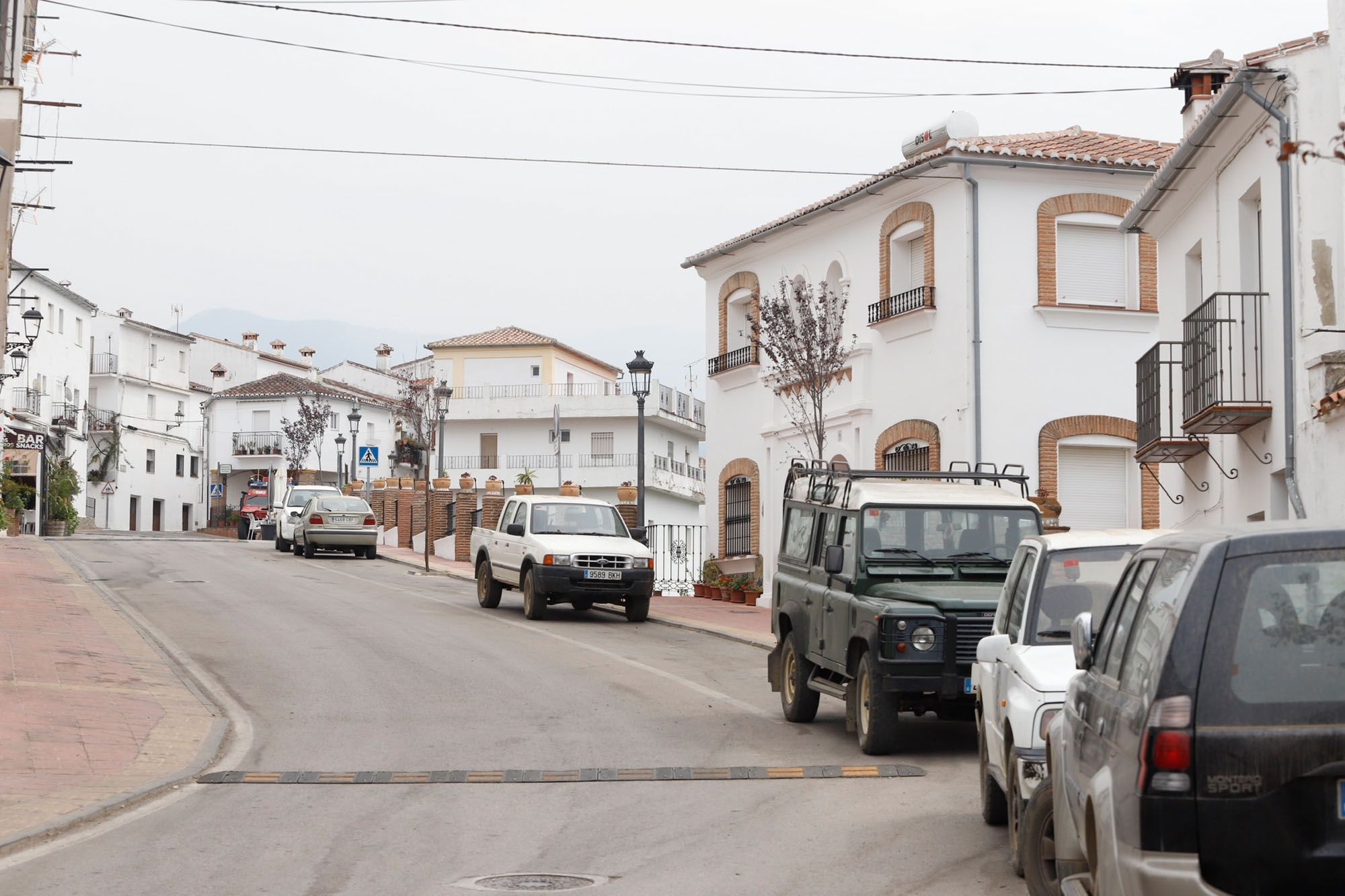 Jubrique, vacío tras su desalojo a causa del incendio de Sierra Bermeja