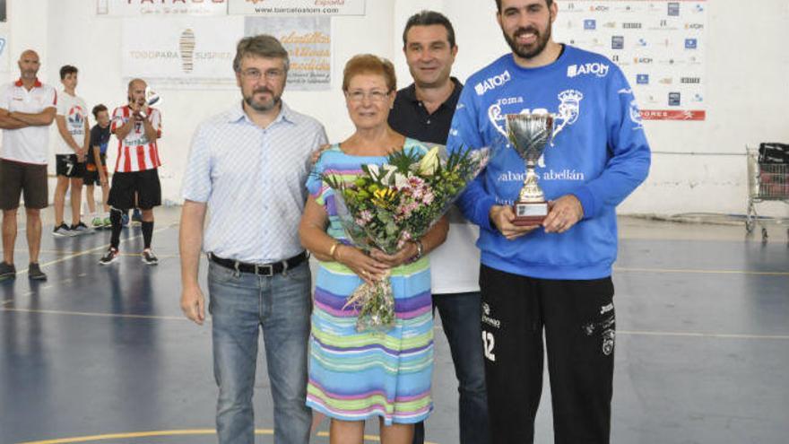 El Excursionista Eldense conquista su primer Trofeo Rafael Tapia