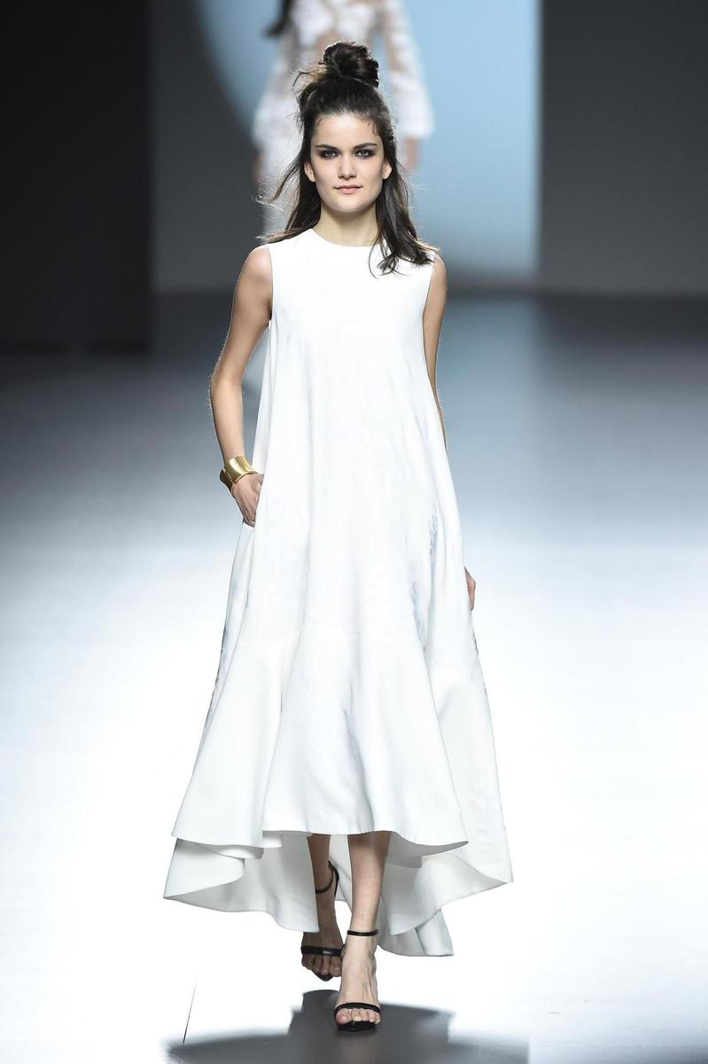 MBFWM: Juana Martín Primavera/Verano 2016, vestido con vuelo