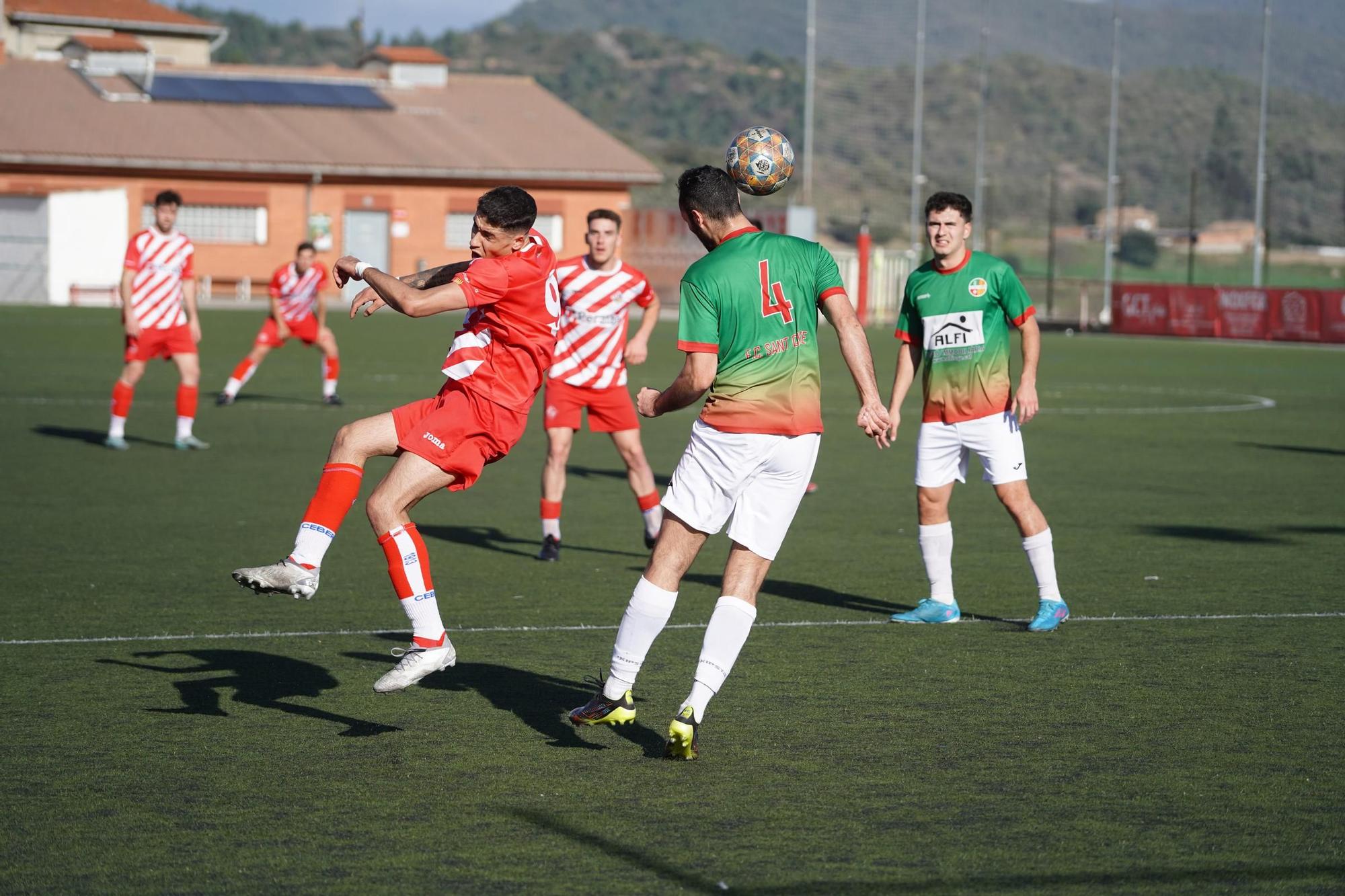 Imatges del partit CE Berga - Sant Quirze del grup 4 de Segona Catalana