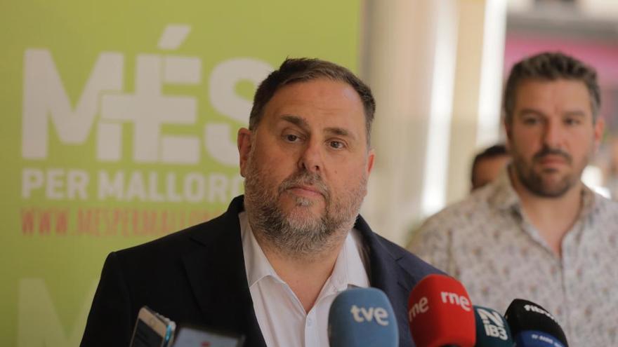 Junqueras en Mallorca: el presidente de ERC critica que &quot;personas estén en el exilio por defender el voto y el rey emérito regresa bajo sospechas internacionales&quot;