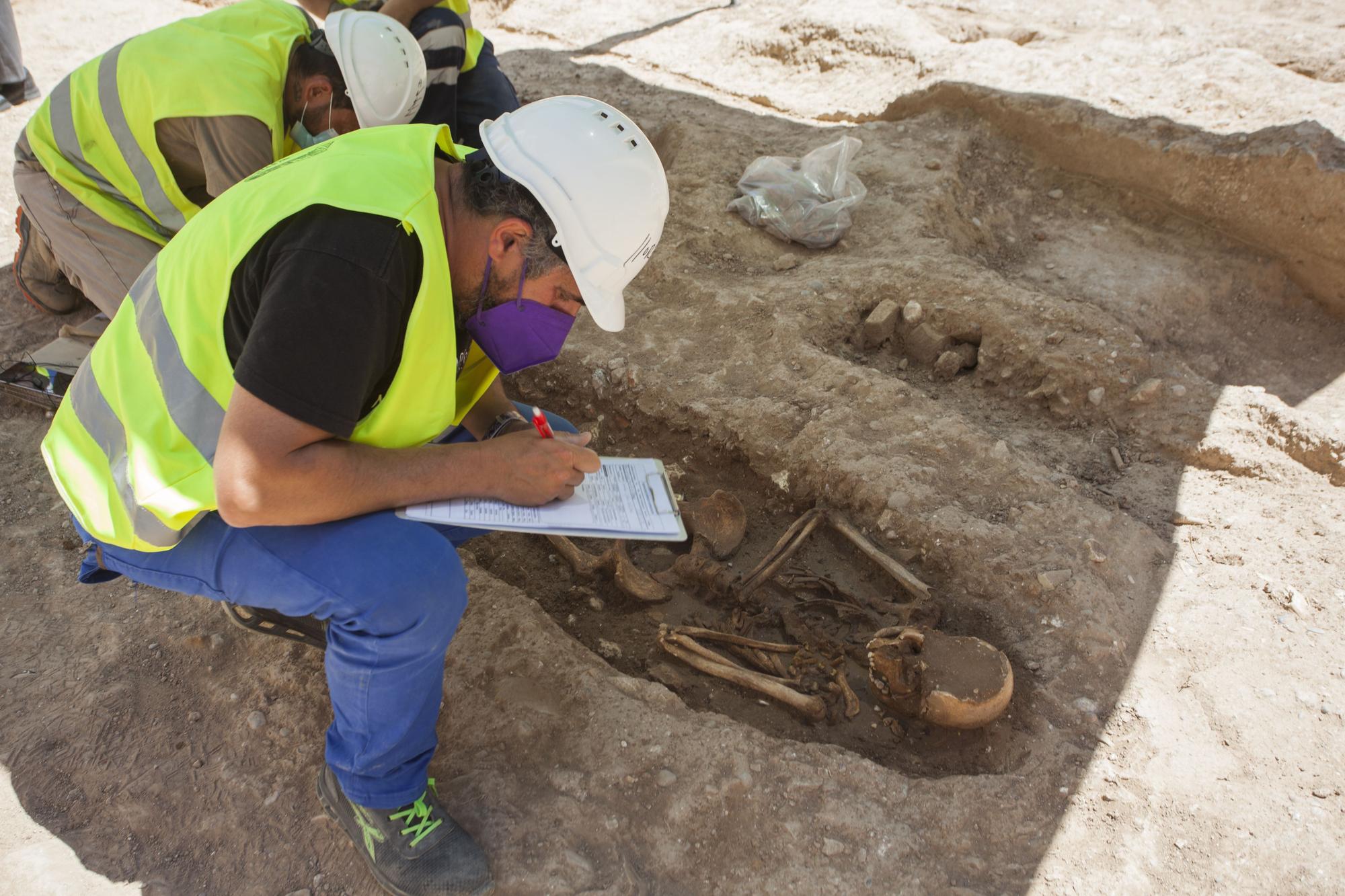 Los restos de la muralla árabe de València que recorren la ciudad