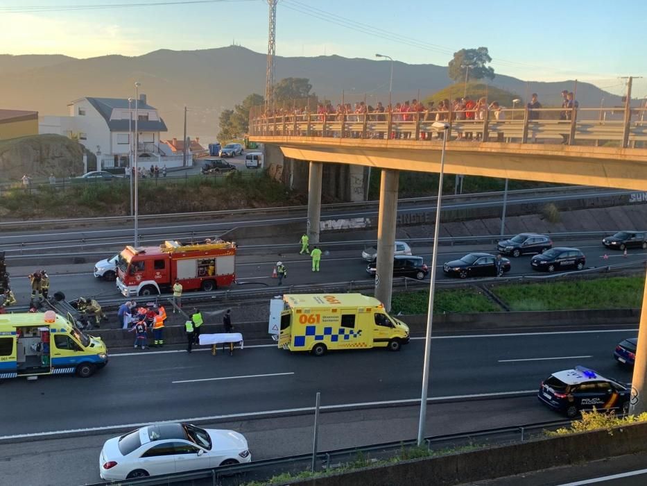 El accidente ocurrió tras la salida de una curva, a la altura de las Torres de Padín