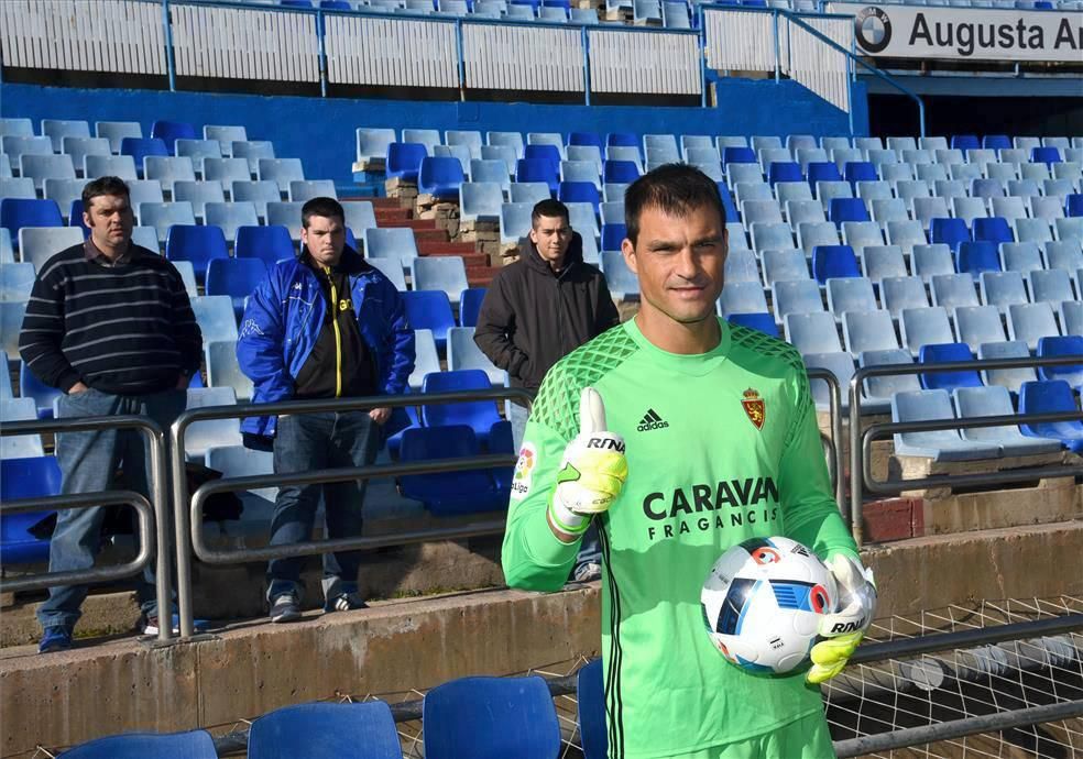 Presentación de Saja, tercer refuerzo del Real Zaragoza