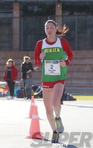 Cristina González bate su récord nacional en Valencia con 73,3 km