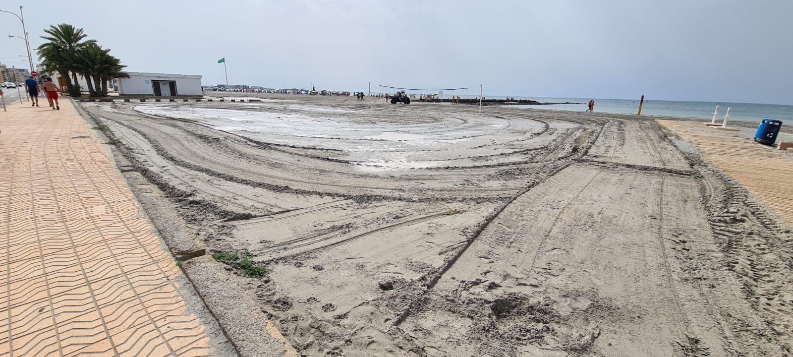 Los efectos del pequeño "tsunami" en Santa Pola