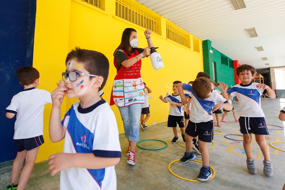 La comunidad educativa dice adiós al curso más difícil