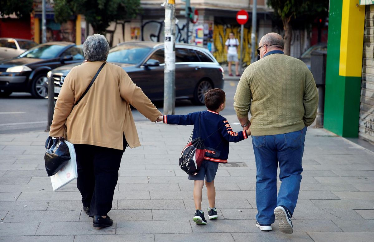"Los abuelos/as son un pilar fundamental en las familias" "Los abuelos/as son un pilar fundamental en las familias"