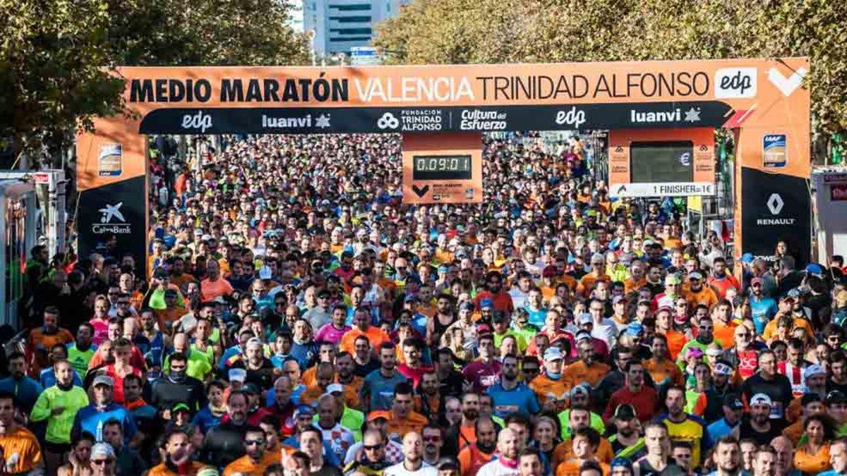 Imagen de la salida del Medio Maratón de Valencia el 2018