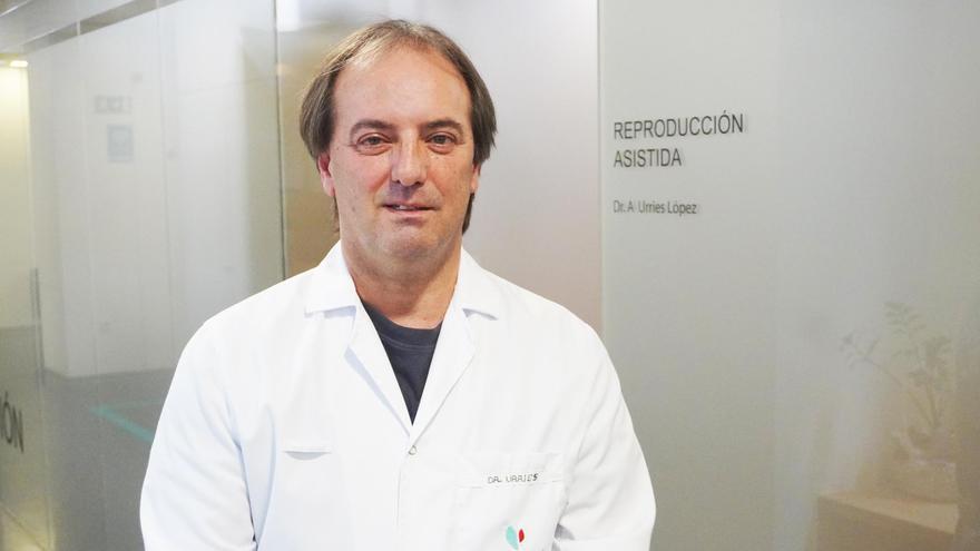 El doctor Antonio Urries López, director de la Unidad de Reproducción Asistida de Quirónsalud en Zaragoza.