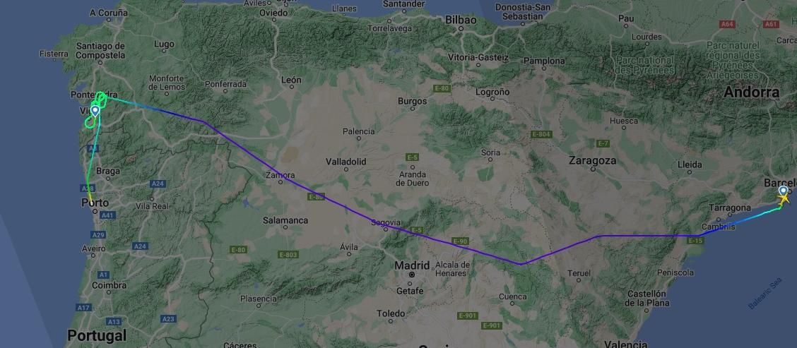 El vuelo Barcelona-Vigo de Ryanair desviado a Oporto.