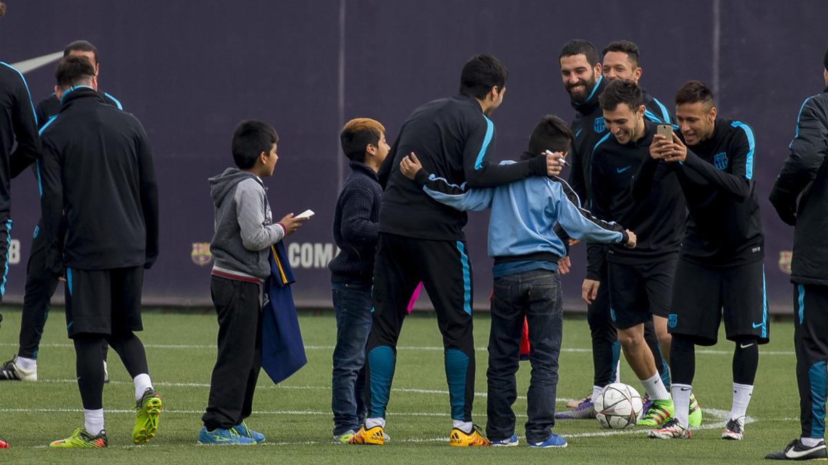 Tres niños se colaron el entreno del FC Barcelona