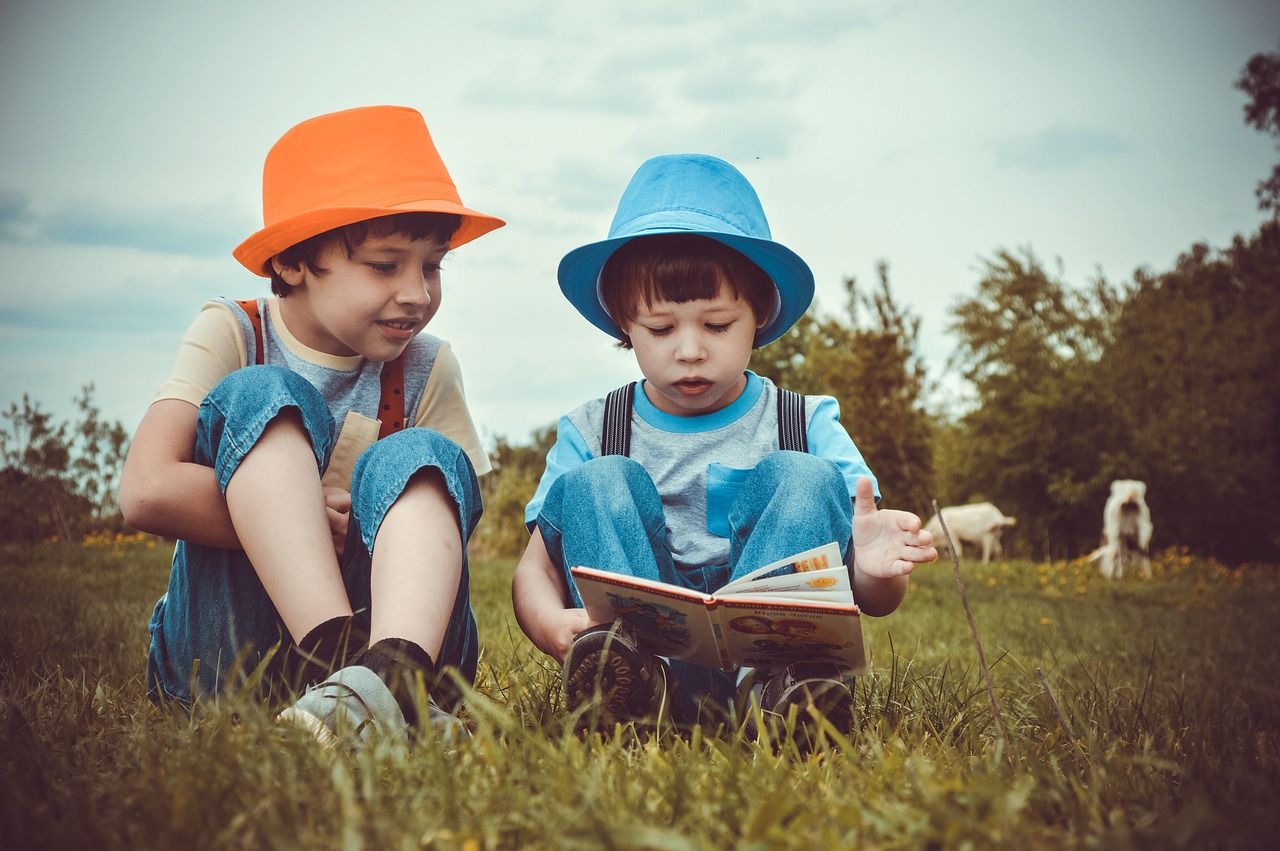 Una colección de lecturas para bebés: De la cuna a la luna - Actividades  para niños en Málaga