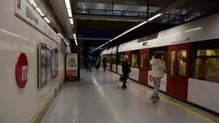 Cerradas todo el verano dos paradas de metro para ir a las playas de València