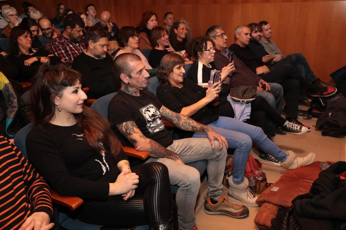 Presentación en la Filmoteca de Zaragoza del documental de Manolo Kabezabolo